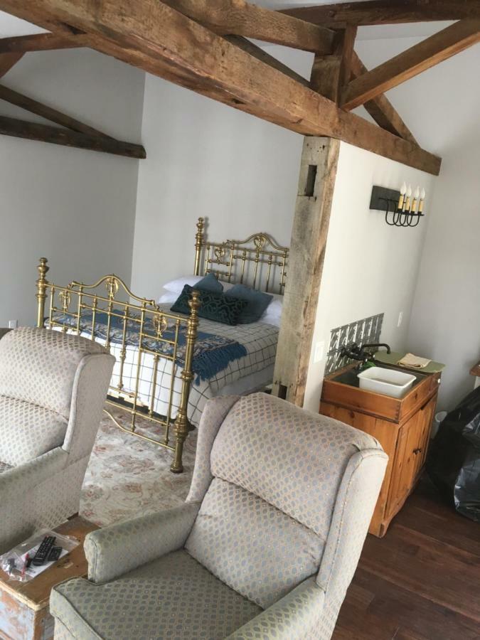 The Carriage House Flat - Downtown Paris Canada Eksteriør bilde
